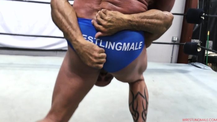 82-wrestlingmale-Boston-Clash-9-Slade-Vs-Mike-Short-Part1-Bearhug-13